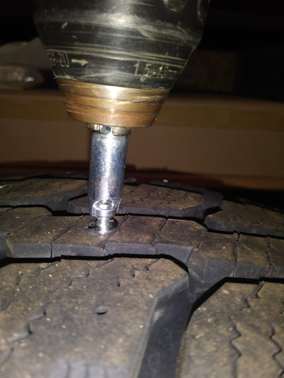 1400 Screw-In Tire Stud    