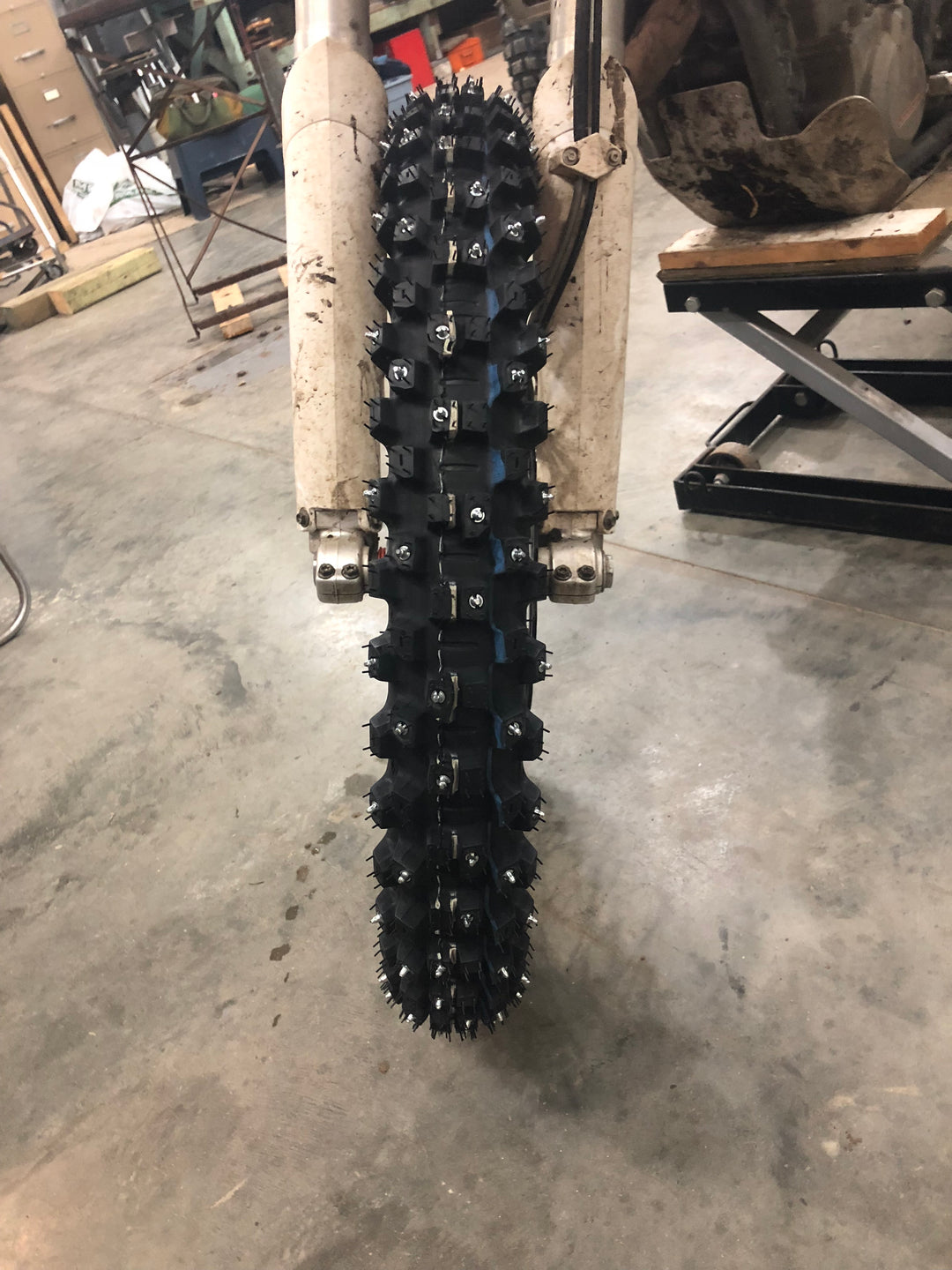Model 1740  –  Front Motorcycle Dirt Tires    